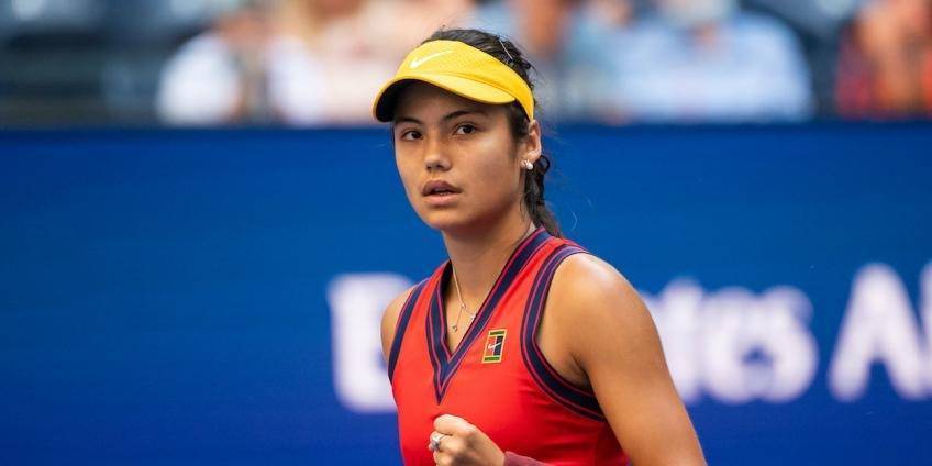 而落后一杆 而落后一杆